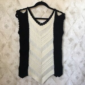 Janet Paris Black & Cream Sweater Top